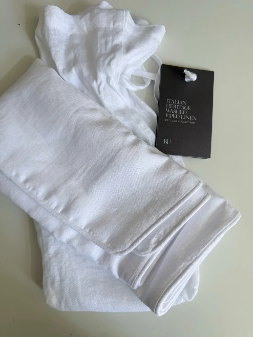RH Standard size white pillowcase with piped edges Linen